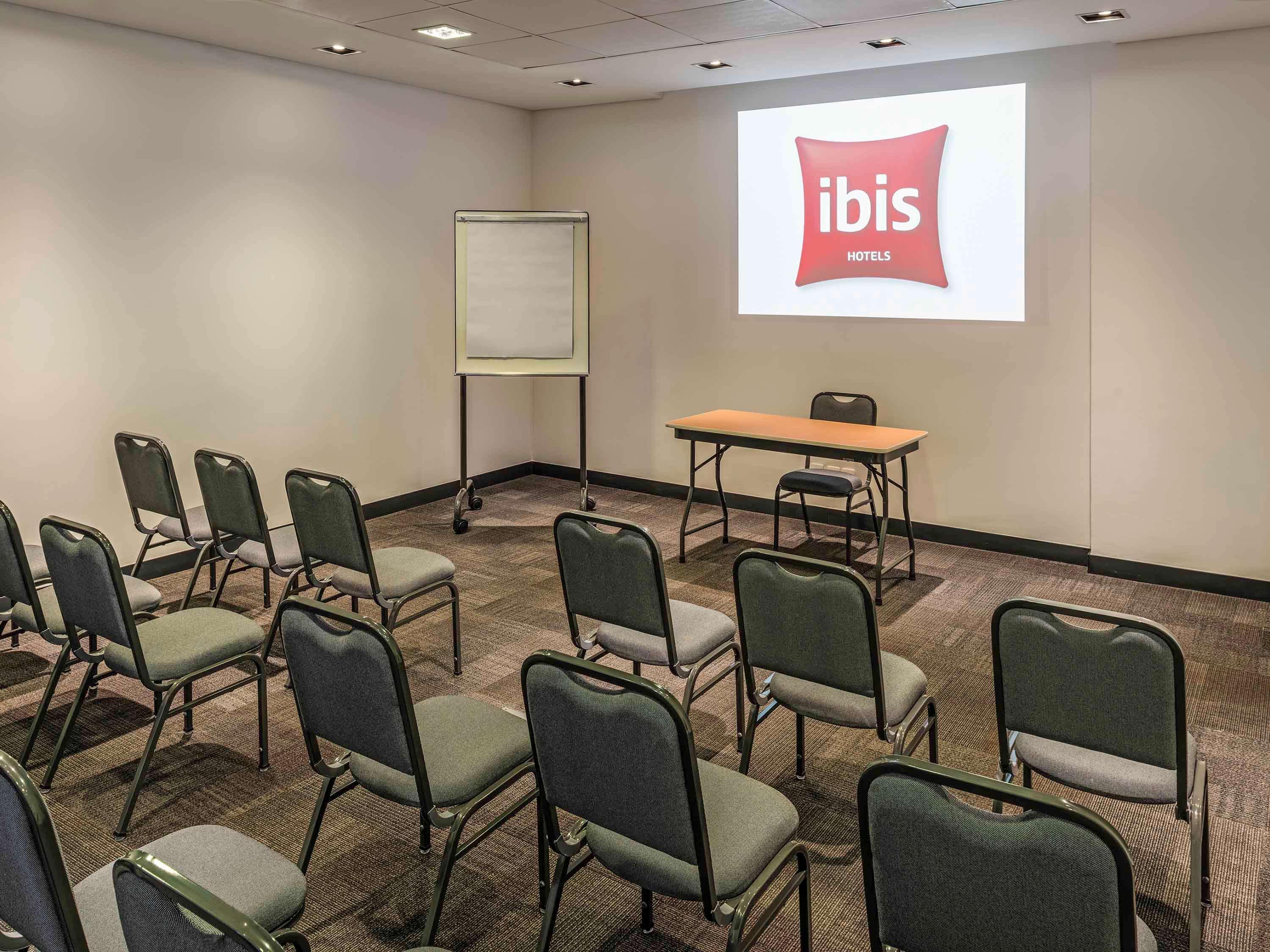 Ibis Chapeco Hotel Exterior foto